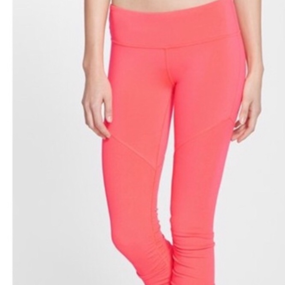 Alo yoga “godess leggings” in neon pink size S
